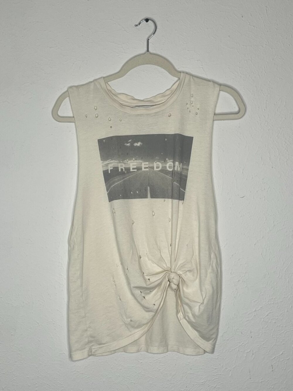 Soulcycle Freedom Distressed Perforated Muscle Tee Tank Top Shirt Size Small